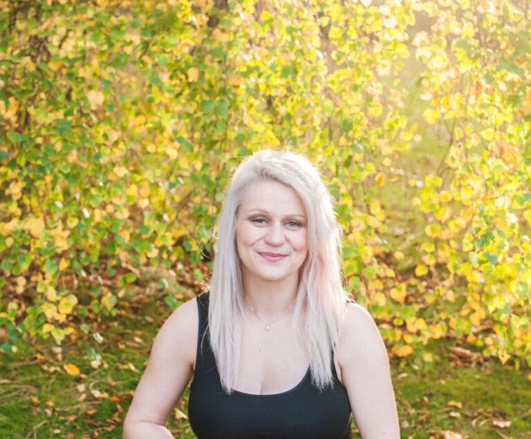 Meet our Teachers : Rachael Smith (Vinyasa Flow)